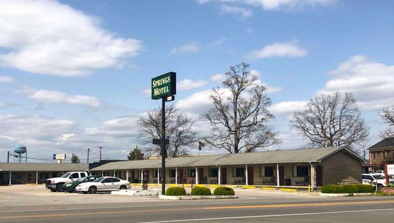 Springs Motel Ky Russell Springs Eksteriør bilde