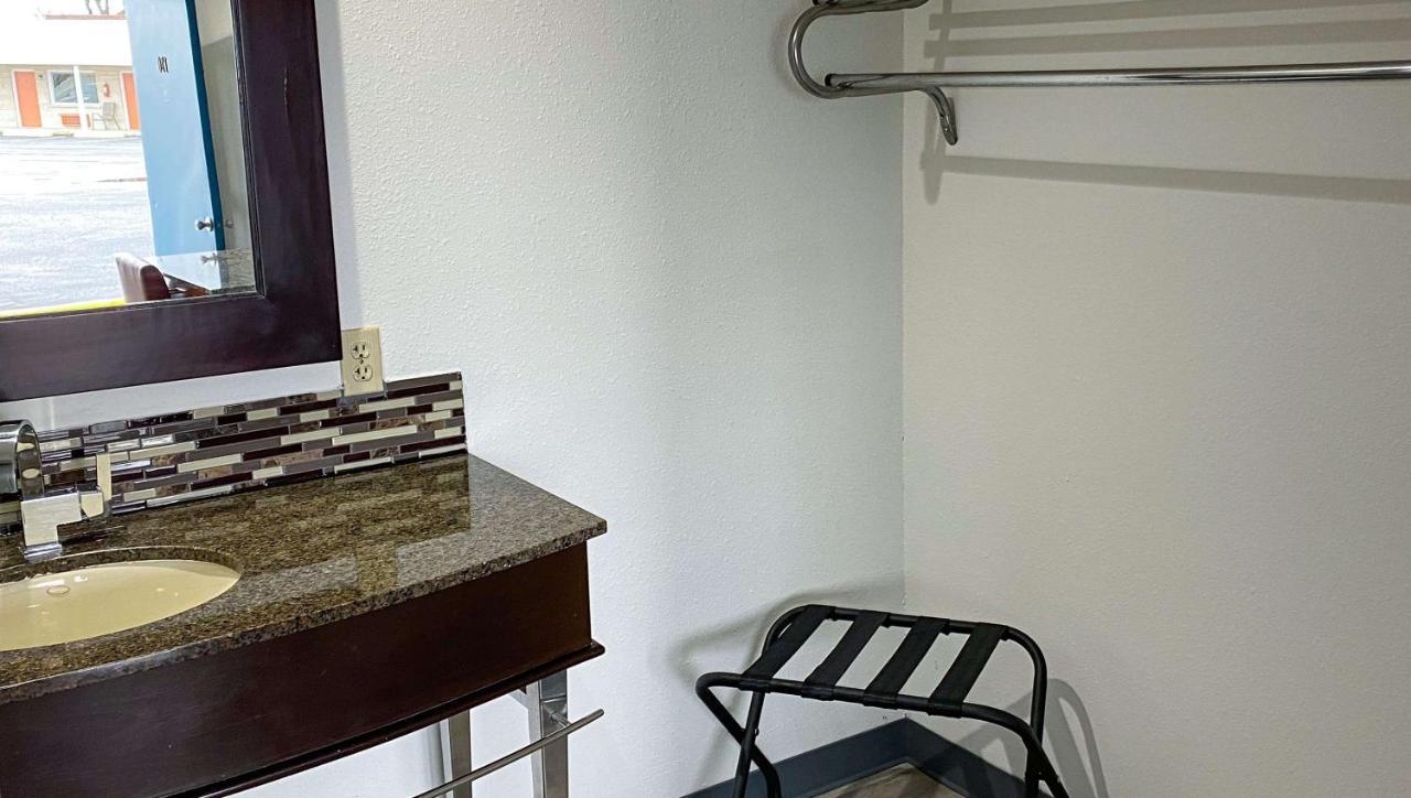 Springs Motel Ky Russell Springs Eksteriør bilde